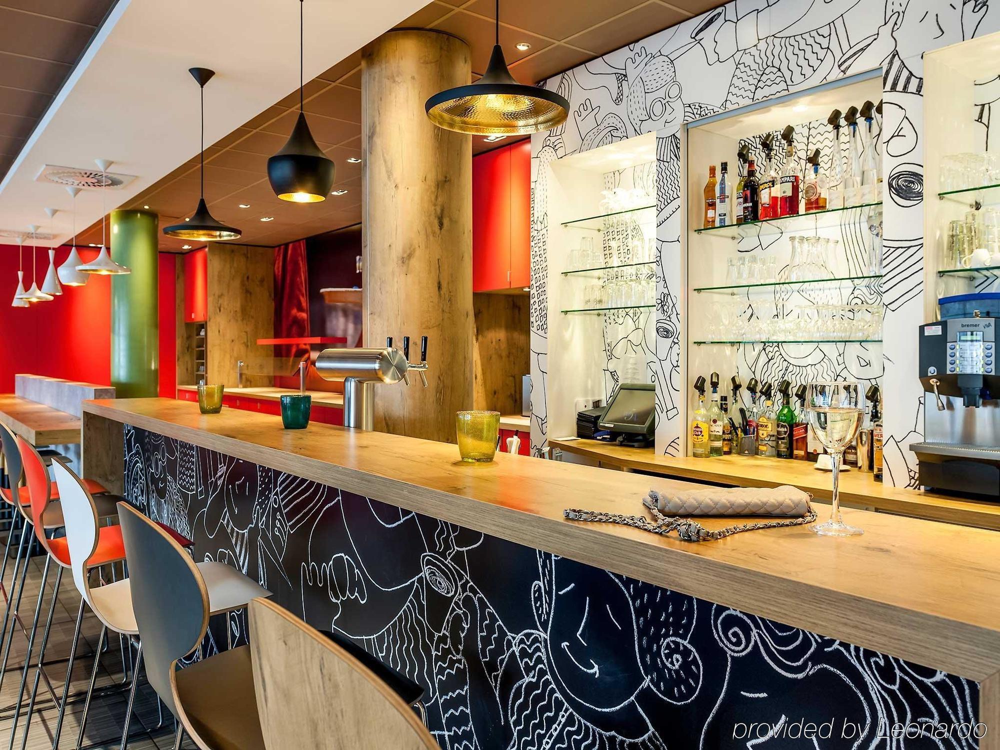 Hotel Ibis Milano Ca' Granda Esterno foto